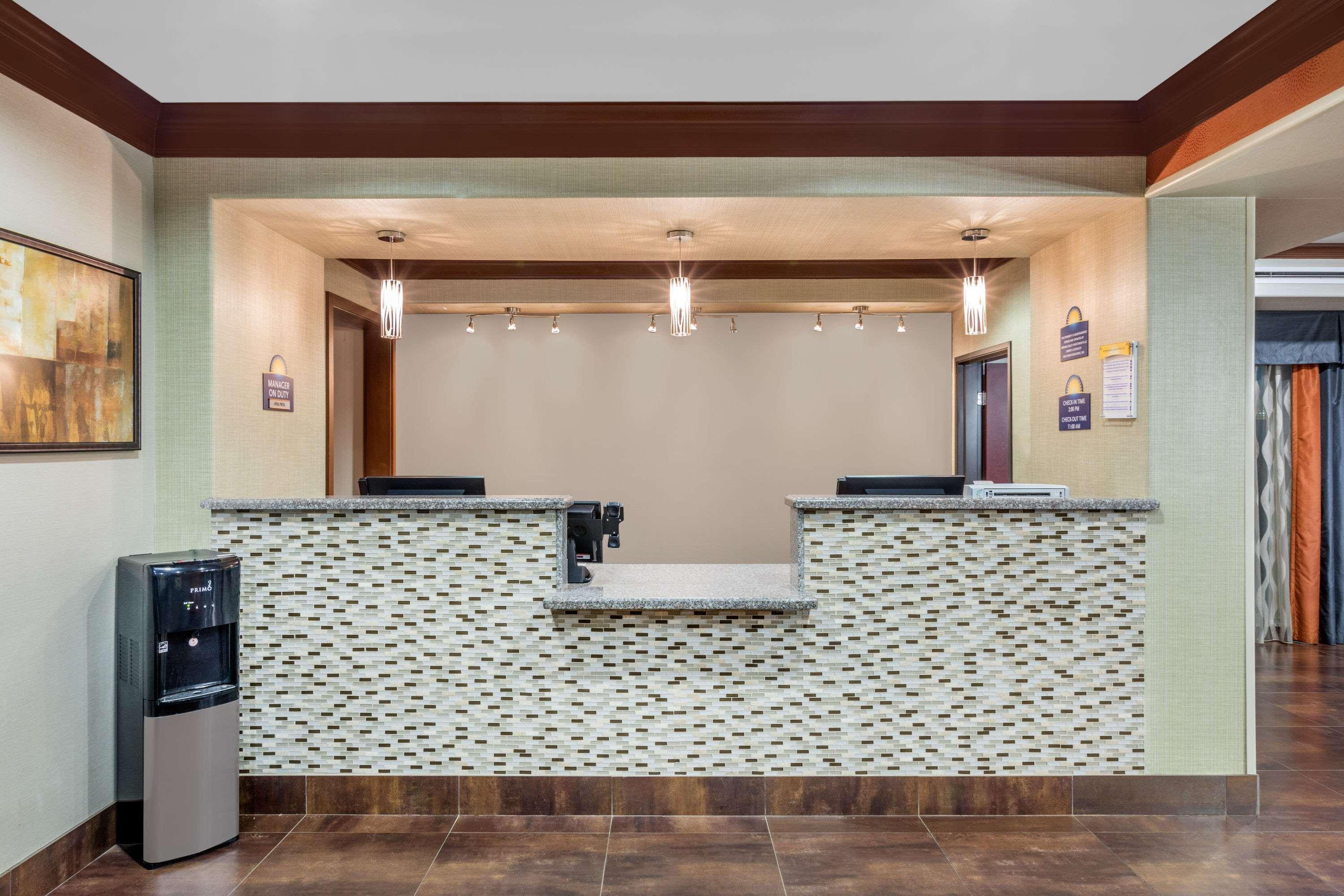 Days Inn By Wyndham Dilley Exterior foto